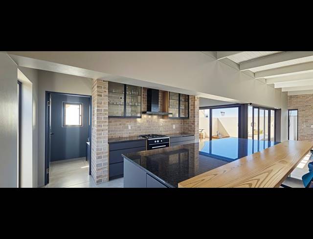 3 BEDROOM HOUSE FOR SALE IN CALYPSO BEACH